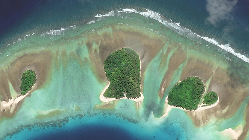 Image for read more article 'Climate change forces low-lying Marshall Islands to 'elevate islands''