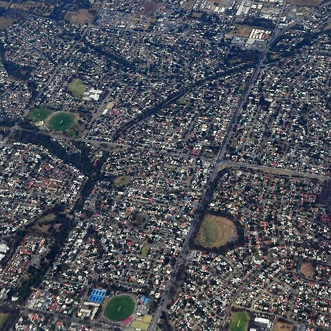 An aerial image taken from a commercial airliner shows houses located in the South Australian city of Adelaide, Thursday, November 23, 2017. (AAP Image/Sam Mooy) NO ARCHIVING