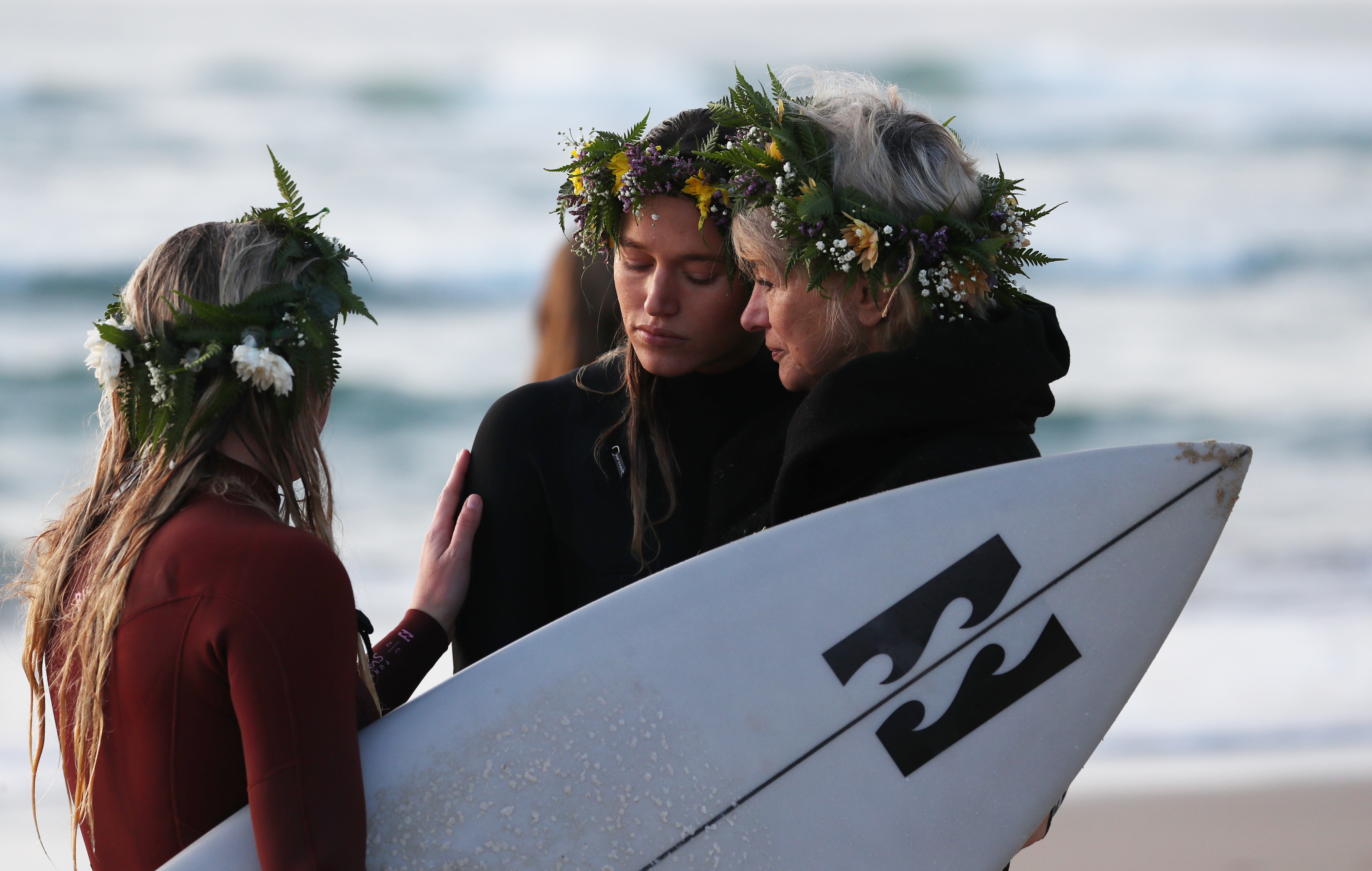 Gold Coast paddle pays tribute to Olympian Alex Pullin ...