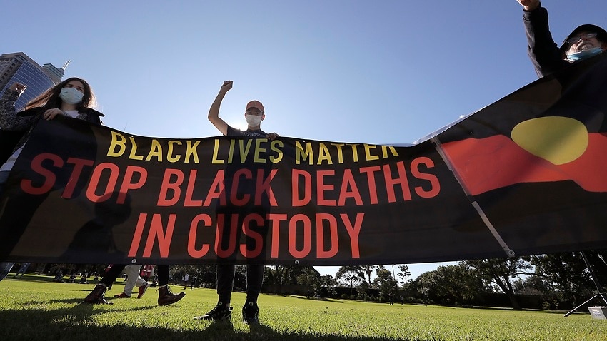 Image for read more article 'A global report on human rights has singled out Australia's Indigenous deaths in custody problem'