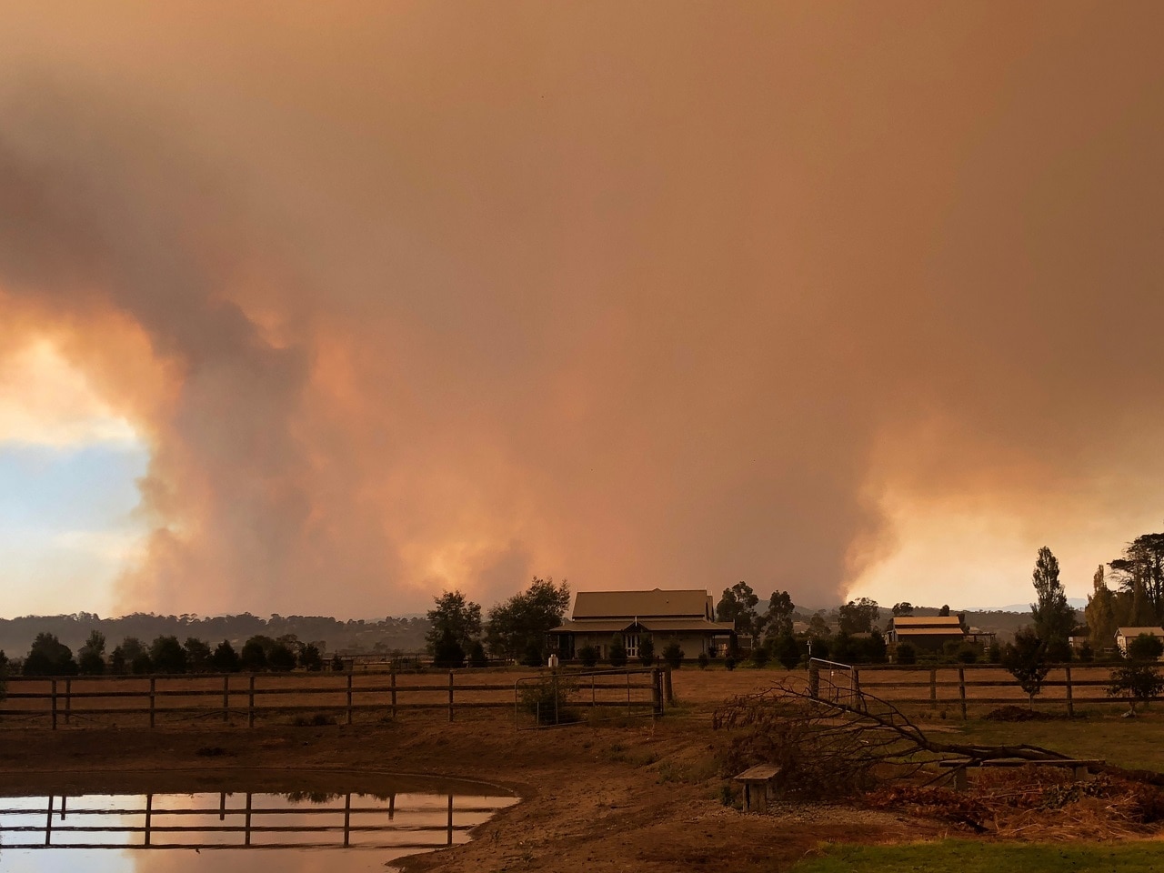 Property Toll Grows In Victorian Bushfires | SBS News