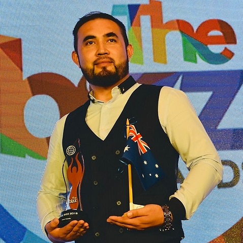 Khan Hazara accepted the Bizz Award at the Intercontinental Hong Kong Hotel, November 14, 2018