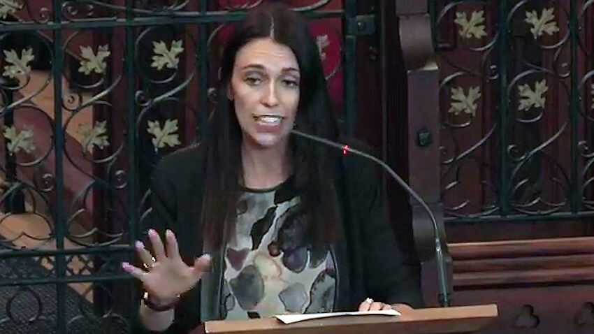 Image for read more article 'Jacinda Ardern vows to cut child poverty in NZ by half in 10 years'