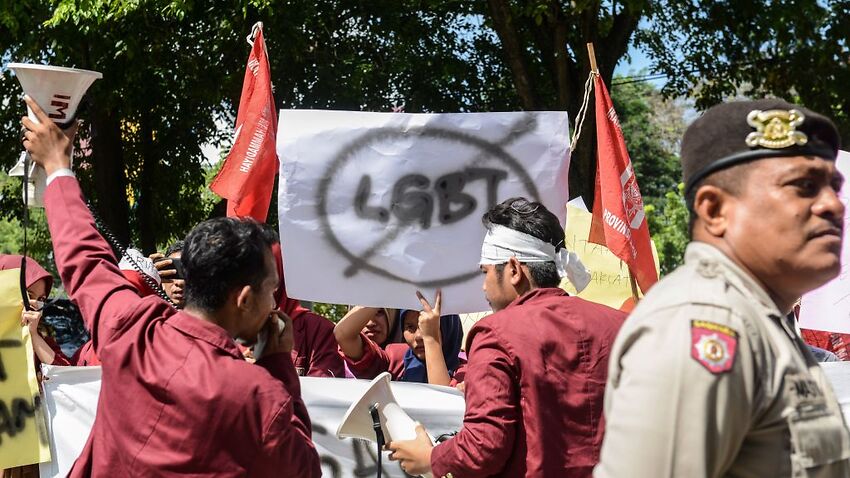 Indonesia Pushes For Ban On Gay And Pre Marital Sex Sbs News