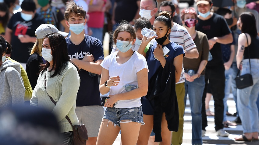 Image for read more article 'Business groups urge Australians to vaccinate as doctors warn against hasty reopening'