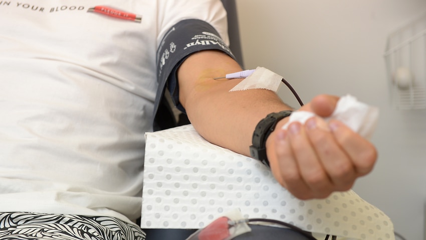 The Australian Red Cross is urging people to continue donating "vital" blood during the coronavirus pandemic.