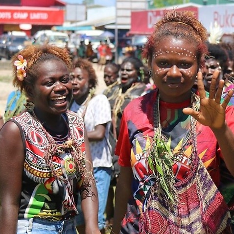Voters from Selau gather at Buka Market in Bougainville.