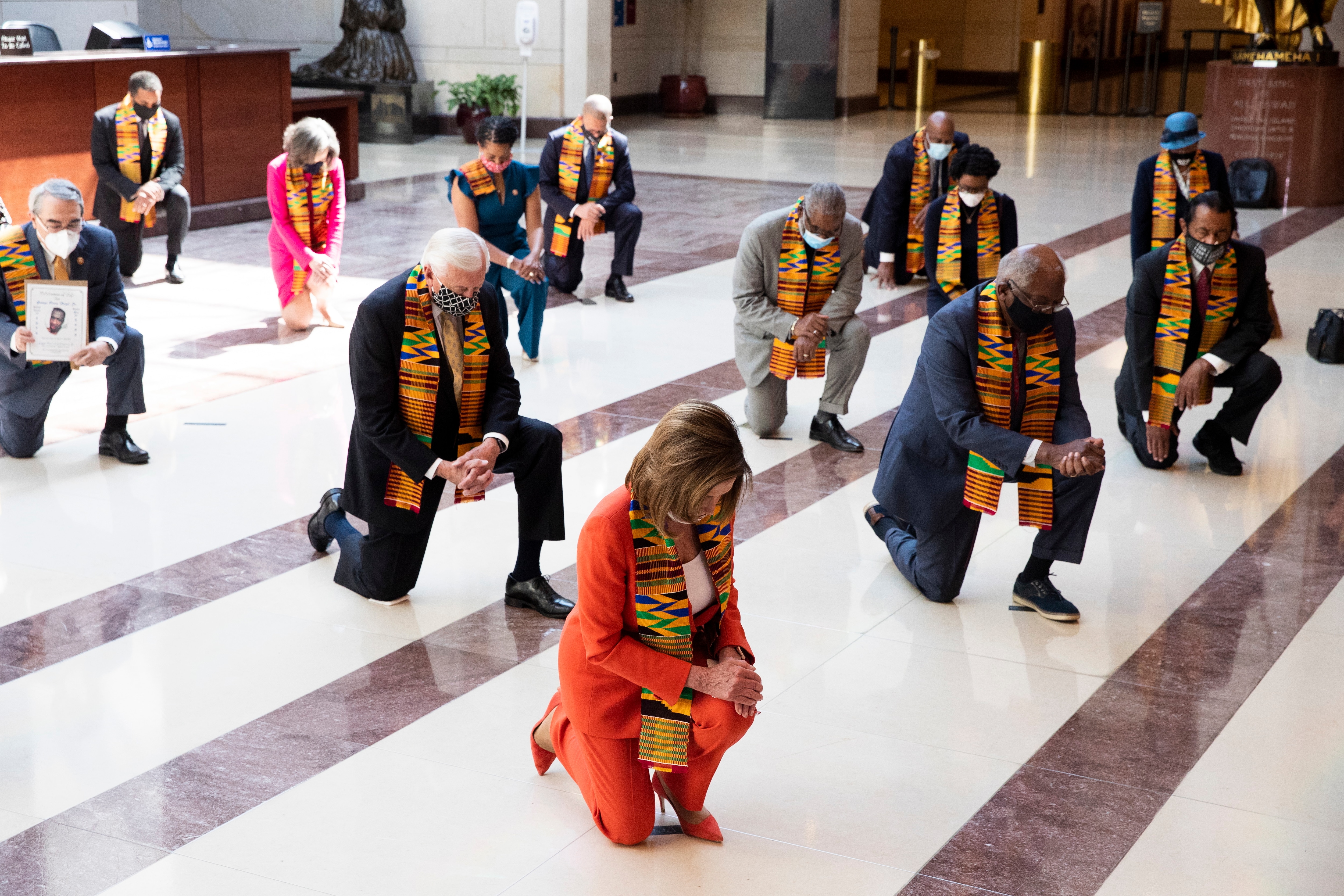 Democrats Take A Knee In Honour Of George Floyd Unveil Proposed Police