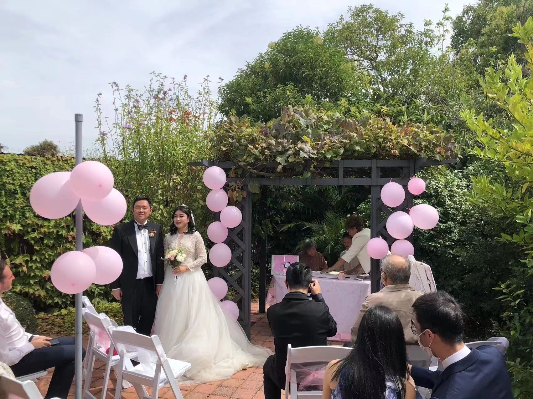 Ms Connie Zhang got married without her parents 