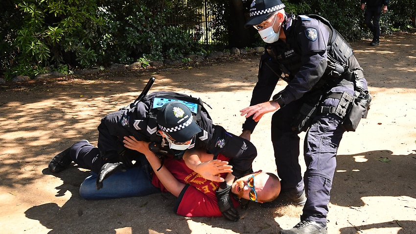 Image for read more article 'Melbourne anti-lockdown protest quickly lifted, more arrests made'