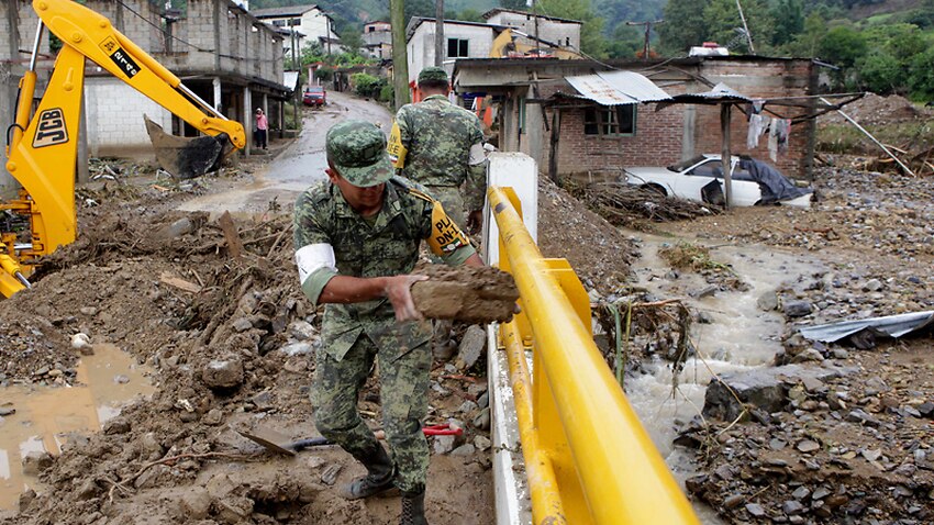 40 killed by mudslides in Mexico | SBS News