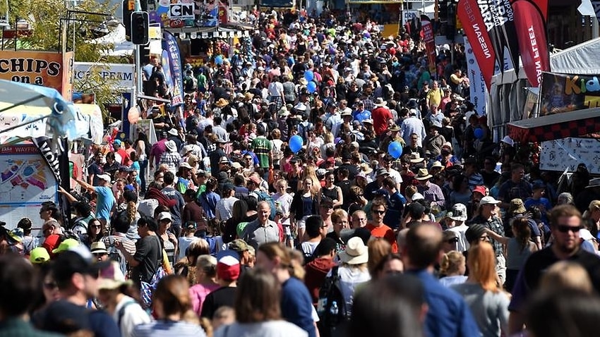 Image for read more article 'Australia's population may hit 30 million by 2029'