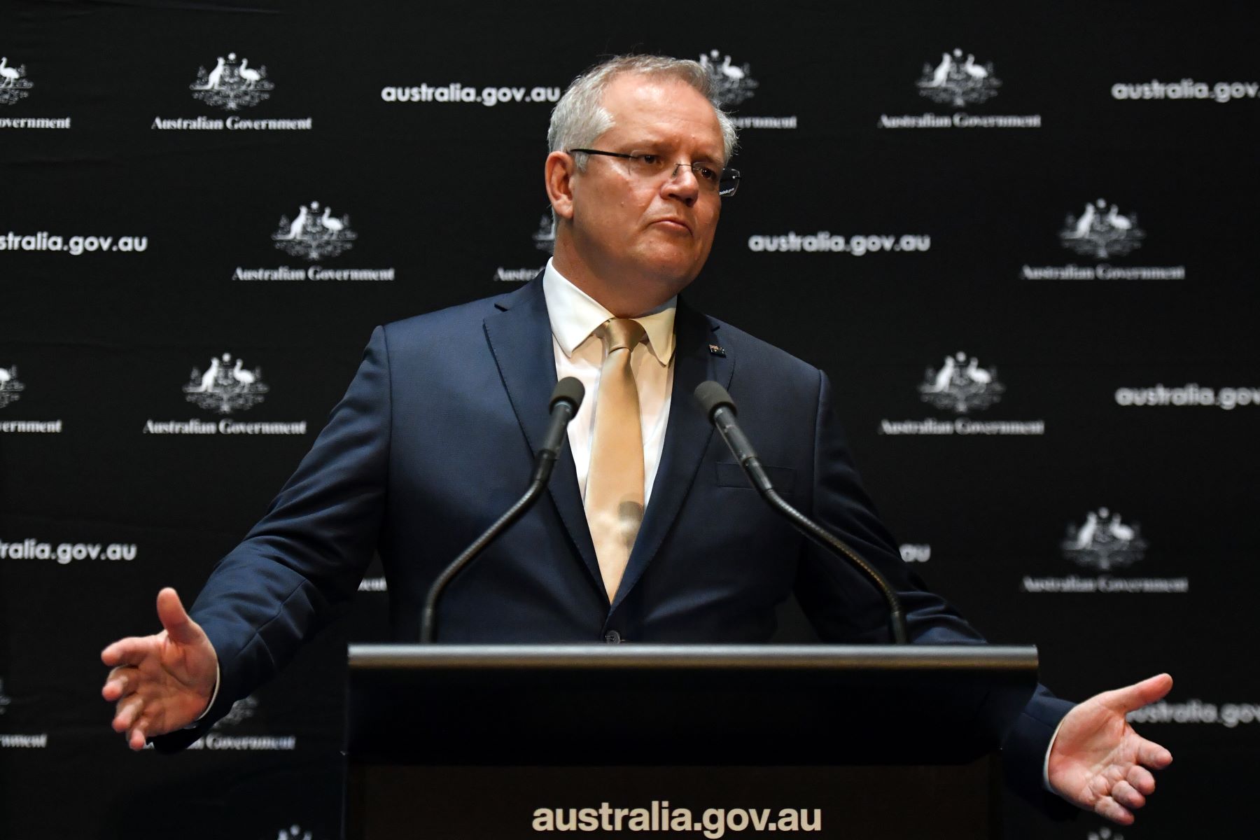 Prime Minister Scott Morrison said temporary visa holders who can't support themselves should return home. 