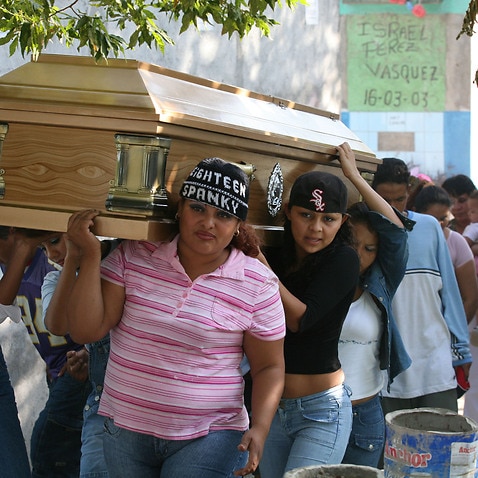 Presunto fin de pacto con pandillas causó asesinatos en El Salvador, alega una investigación periodística