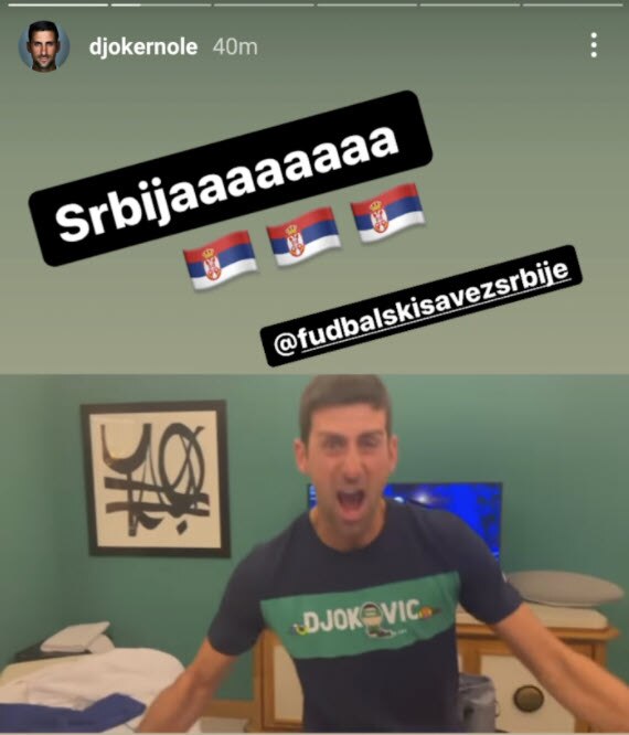 Novak Djokovic, che domani debutta nelle ATP Finals di Torino, esulta alla notizia della qualificazione della Serbia ai Mondiali di calcio