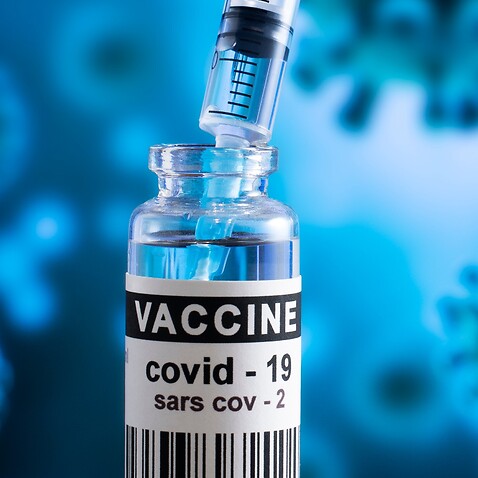 Descartan dosis de vacunas COVID-19 por fallas de refrigeración.