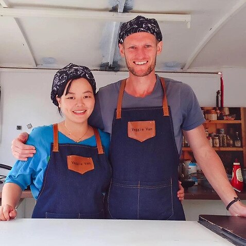 华人太太Bonnie和澳洲丈夫Hamish在阿德莱德开餐车售卖中式素食