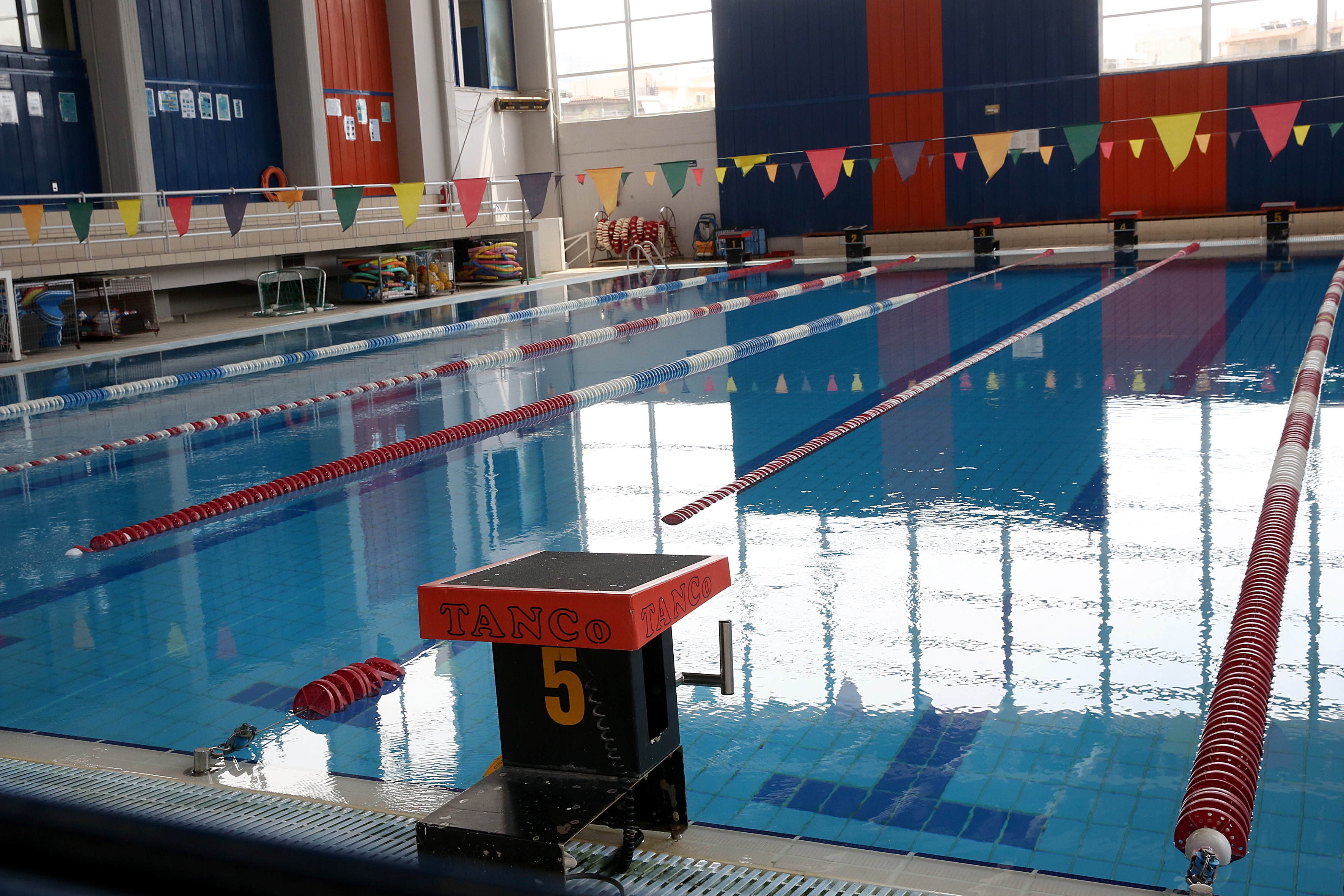 A deserted swimming pool due to lockdown measures.