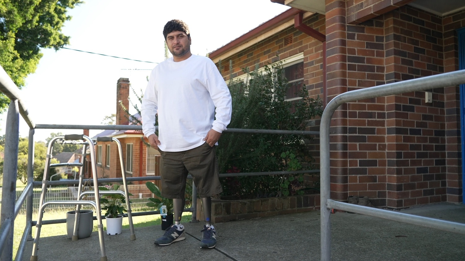 Sohail Naseri was fitted with prosthetic limbs in Australia. 