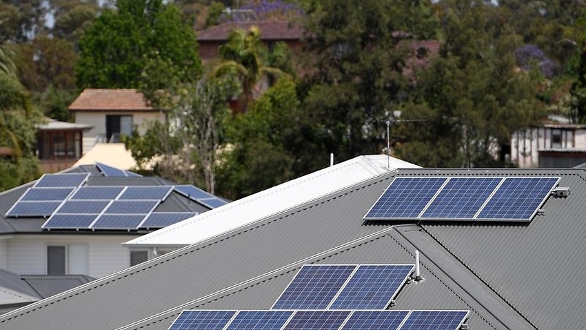 hundreds-more-to-receive-vic-solar-rebates-sbs-news