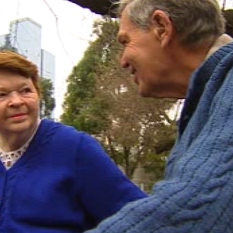 Elva and Brian Ridden are a couple living with dementia. They say the best way to treat it is to embrace it. (SBS)