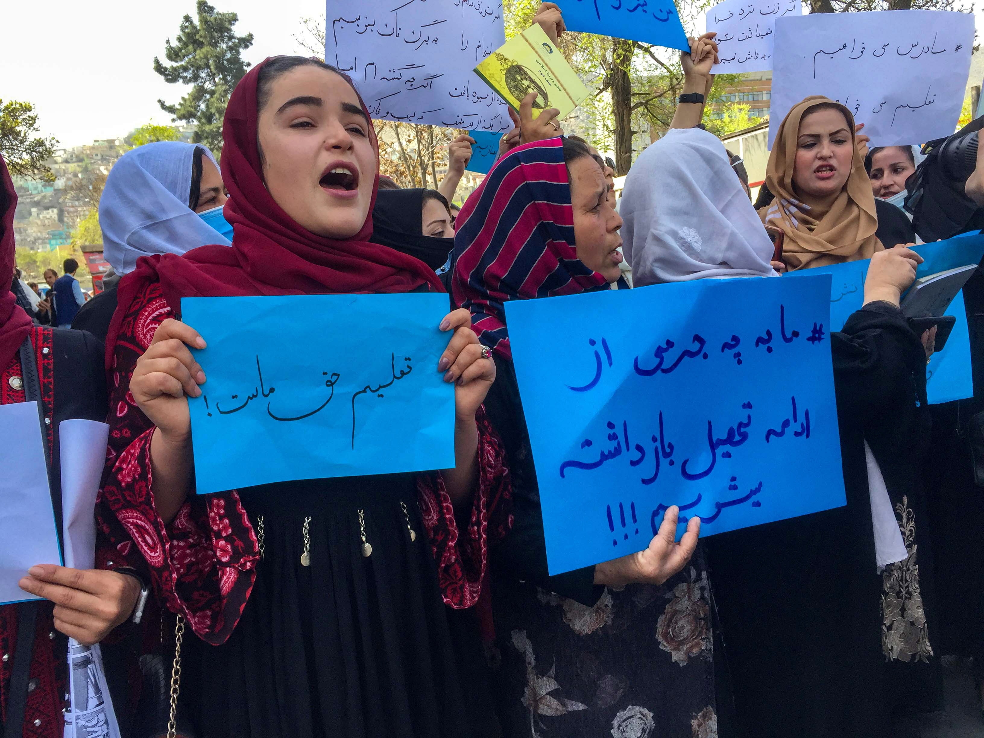 Girls and teachers protest the Taliban's decision not to reopen schools 