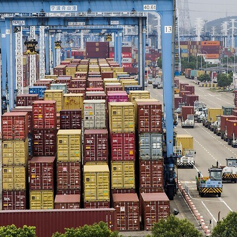 Çin'deki Ningbo limanında gönderilmeye hazır konteynerler