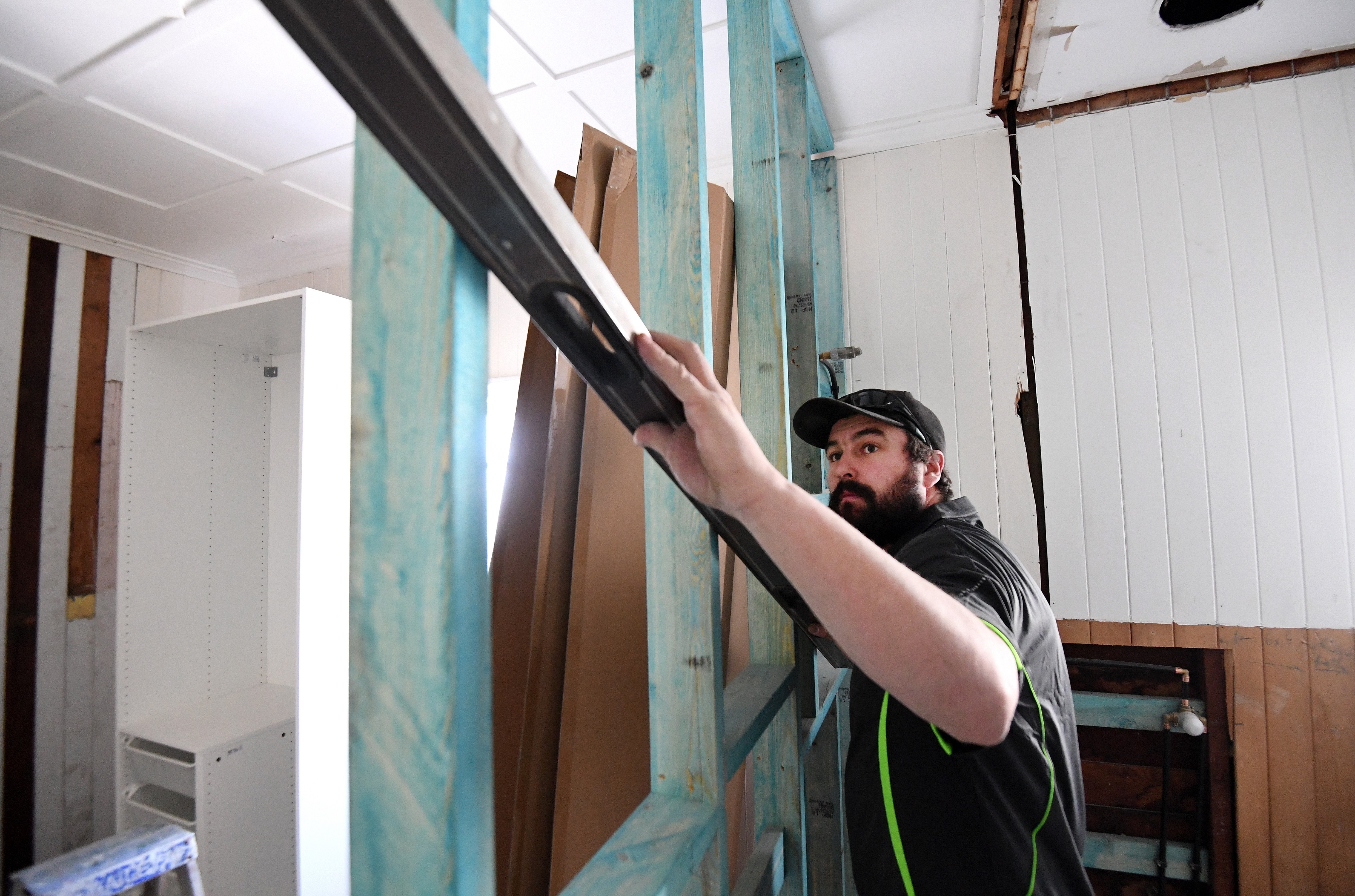 The Federal Government will give eligible Australians $25,000 to build or substantially renovate their homes, in an effort to boost demand in the construction sector and keep builders employed. (AAP Image/Dan Peled) NO ARCHIVING