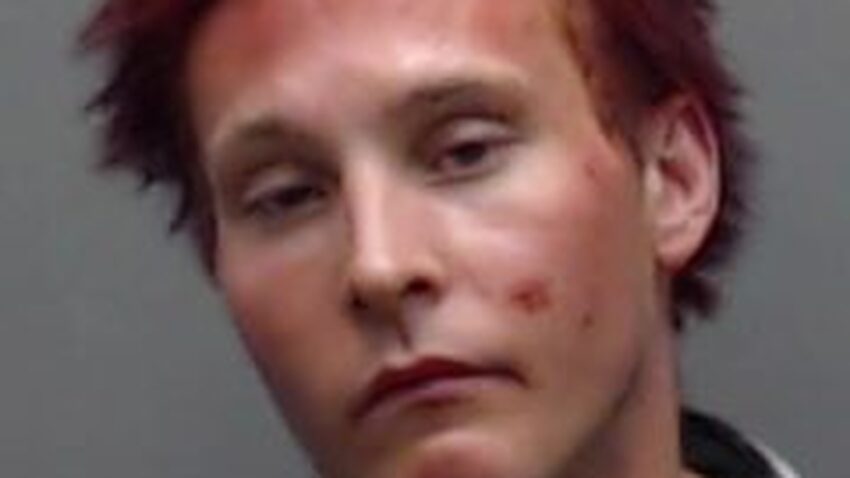 Oops Canadian Fugitive Caught After Facebook Location 