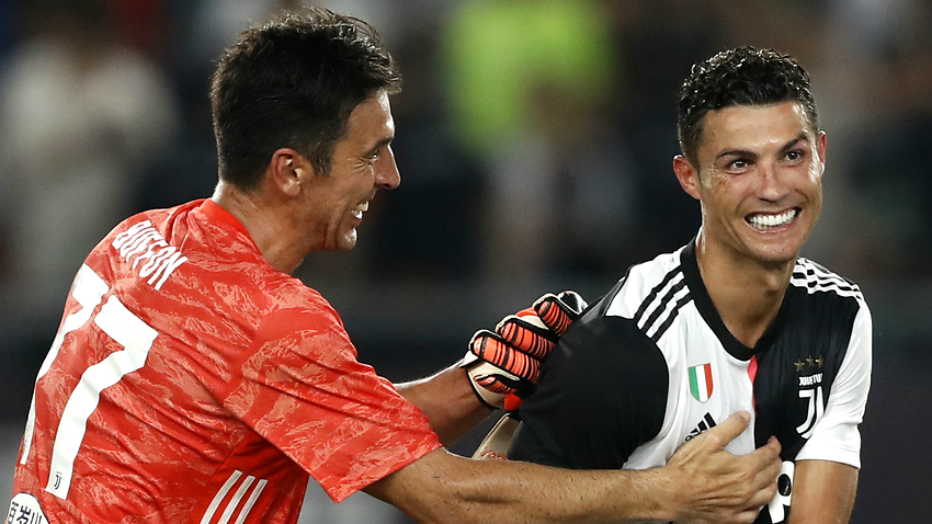 Gianluigi Buffon : «A ce jour, je n’ai vu aucun joueur comme lui»