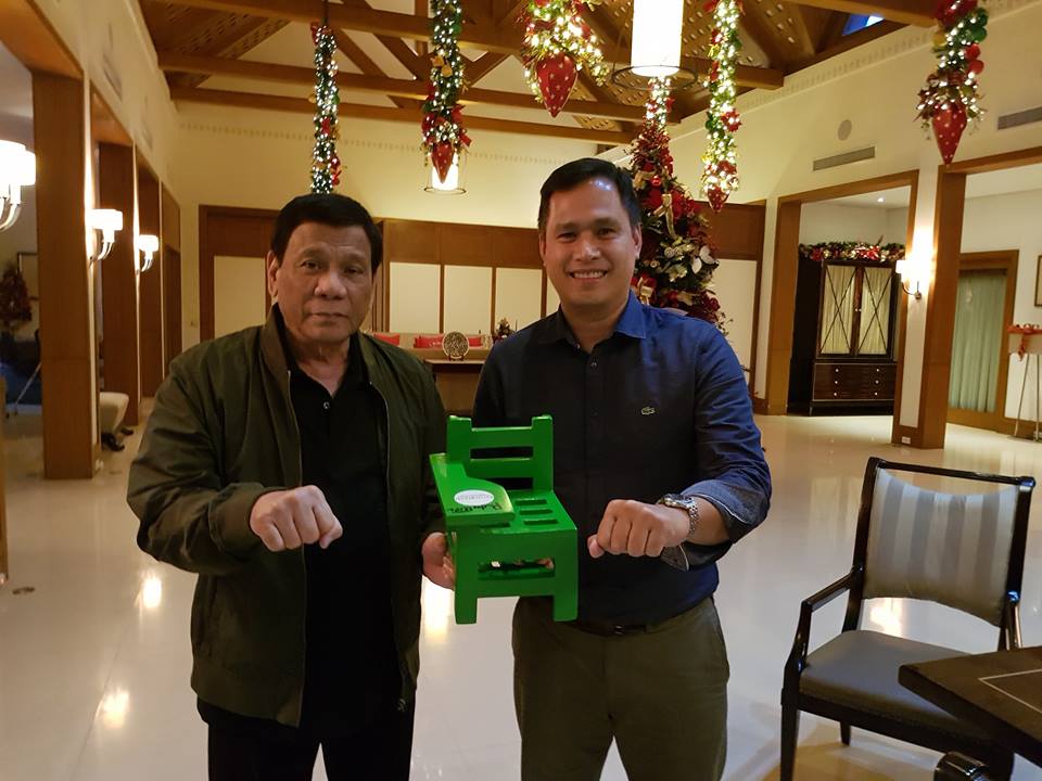 Winchester lemen with Pres. Rodrigo Duterte