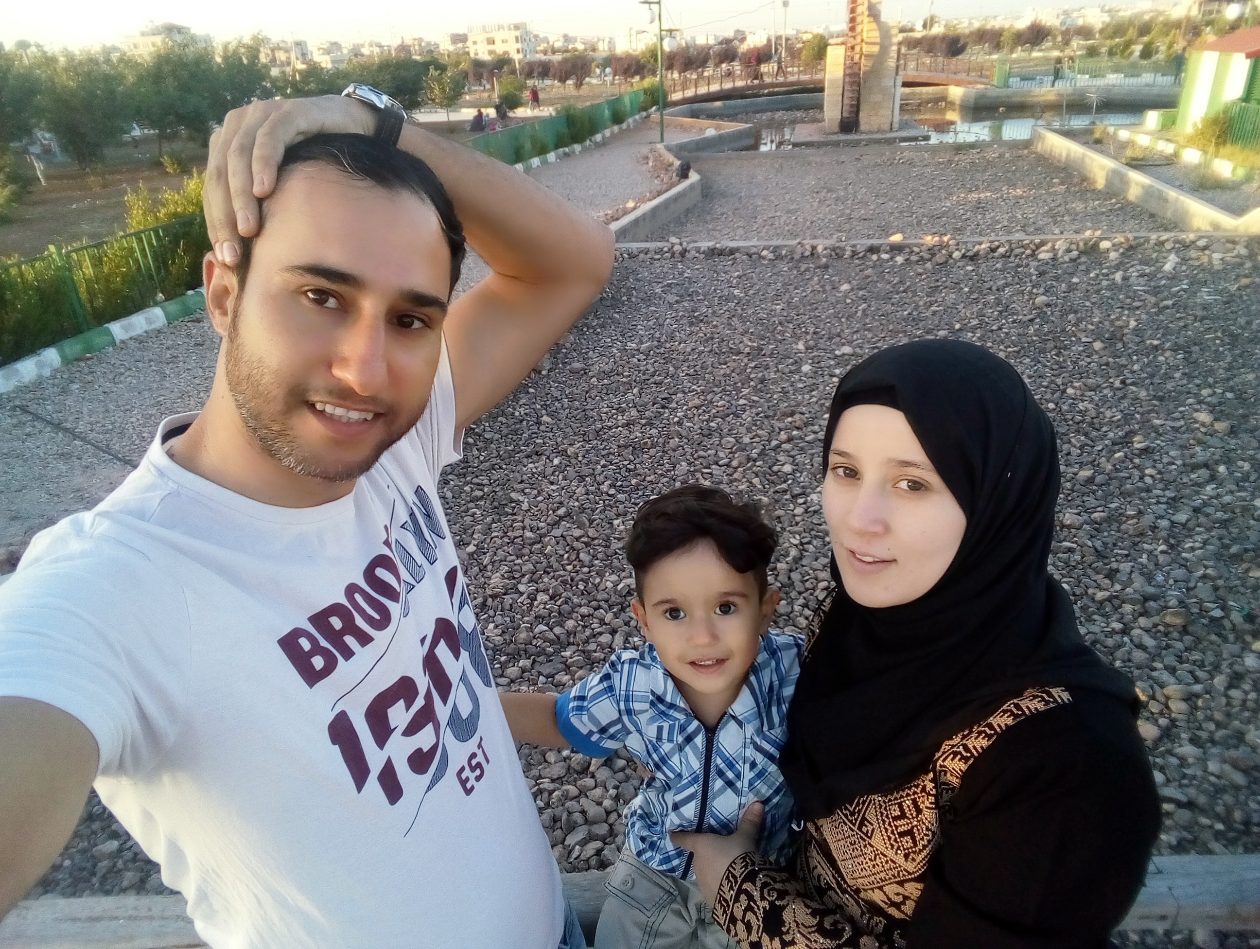Derar with his wife Tuqa and son Hamza in Jordan.