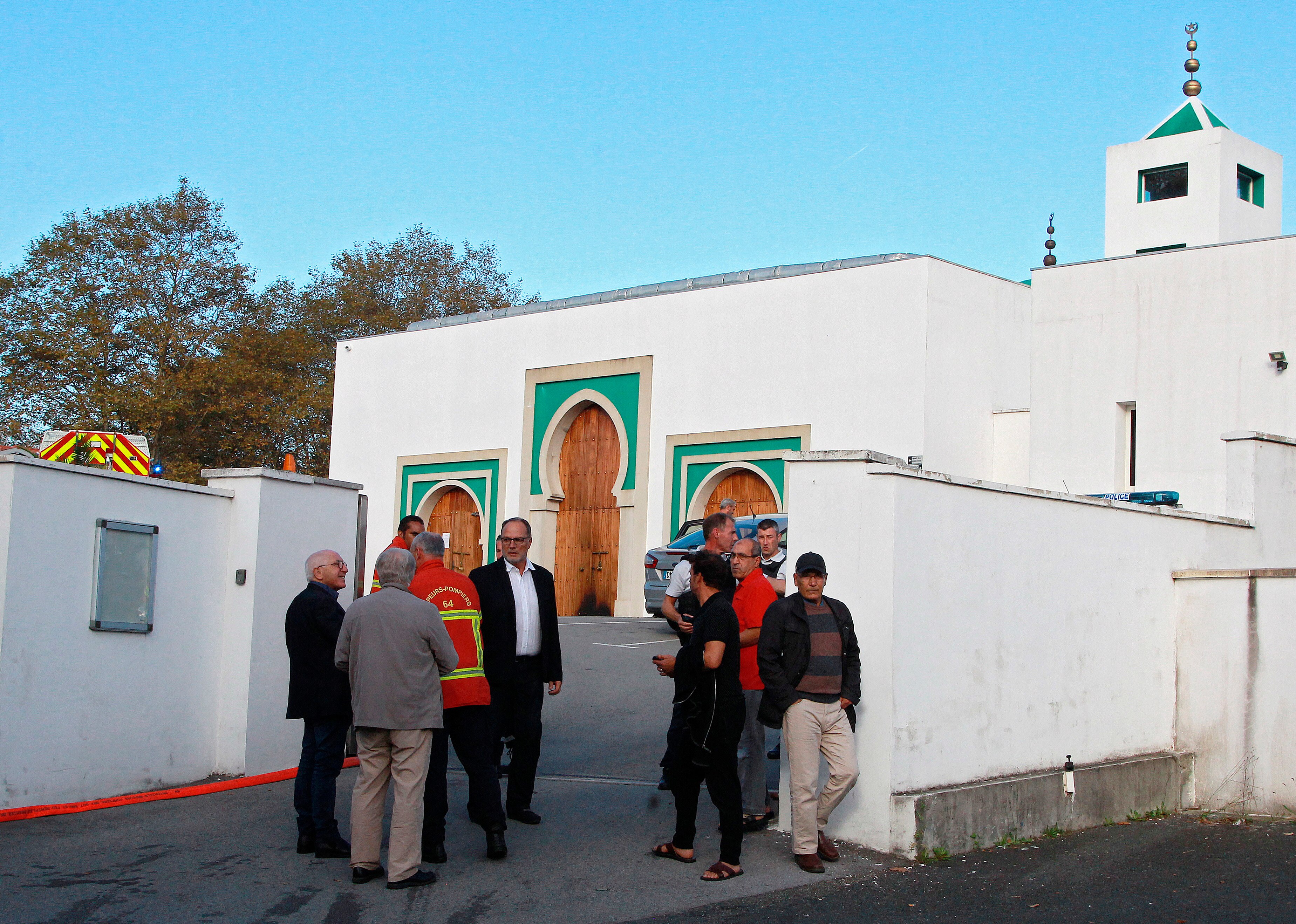 Man With Right Wing Links Tries To Burn French Mosque