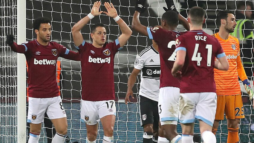 Controversial Hernandez Goal Sparks West Ham Recovery The World Game 