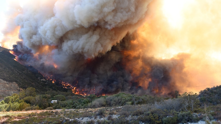 'Firenadoes' rage in California as blaze evicts tens of thousands | SBS ...