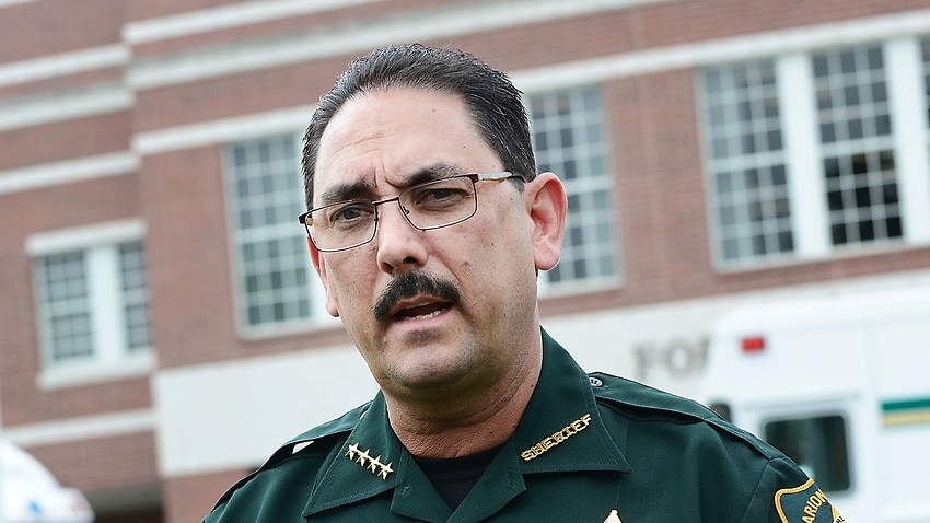 Image for read more article 'On Florida's deadliest day of pandemic, this sheriff told officers to take off their face masks'