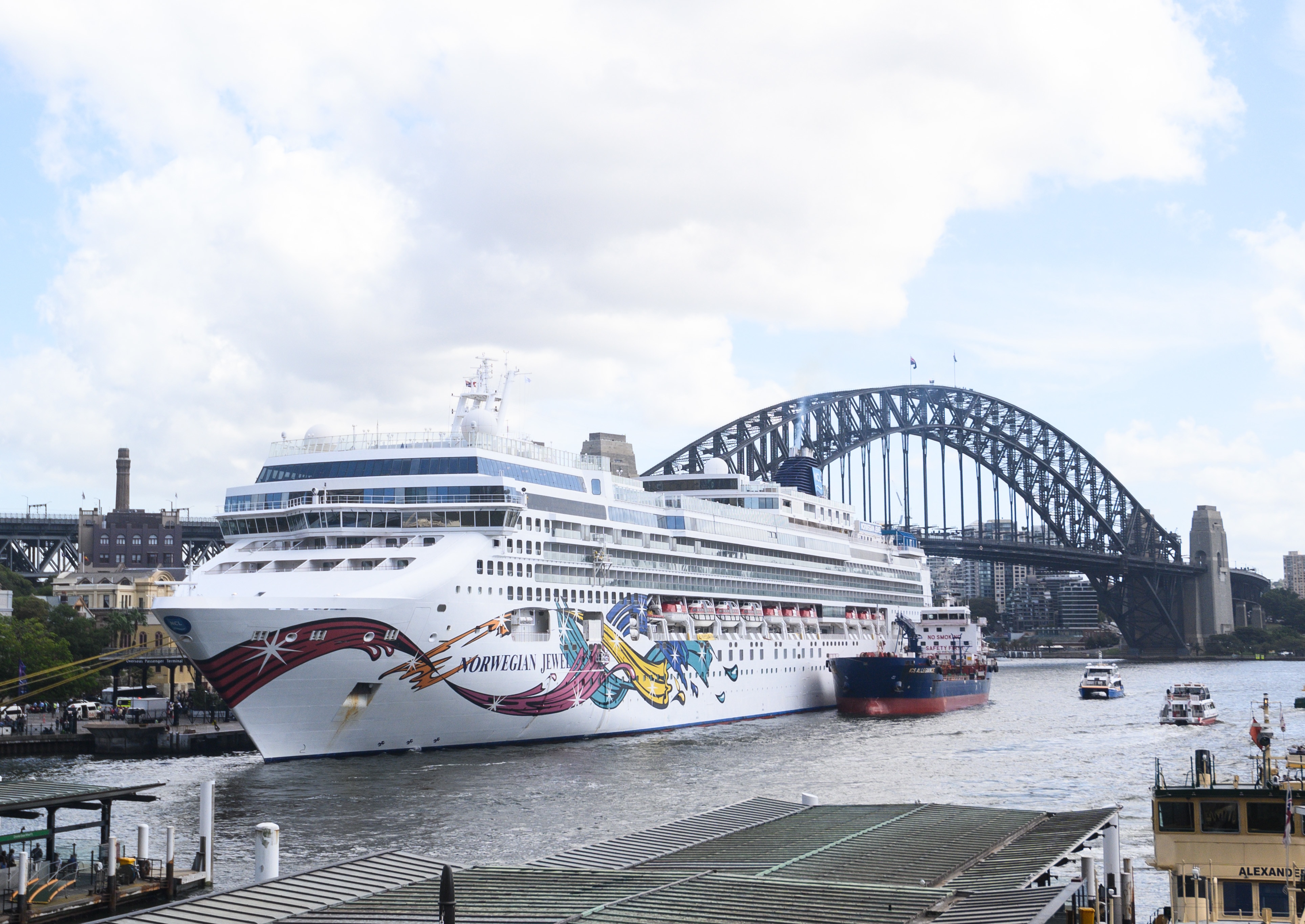 Sydney cruise ship passenger tests negative for coronavirus | SBS News