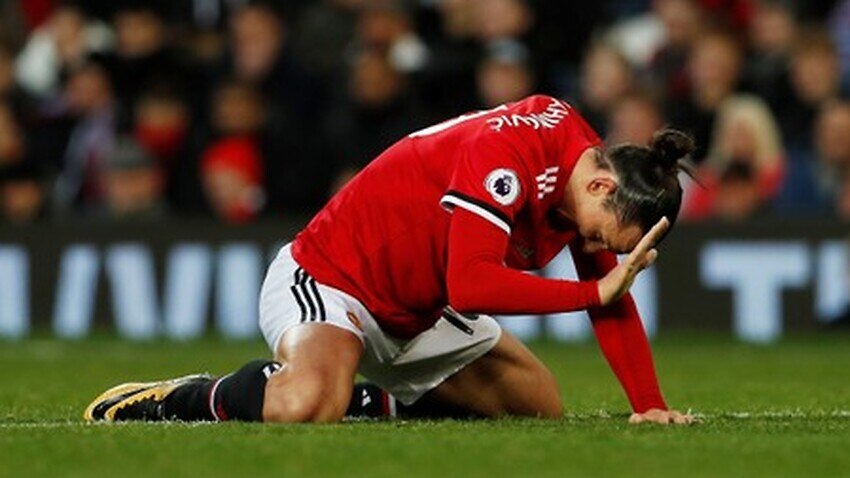Ibrahimovic sidelined for a month with knee injury - SBS News