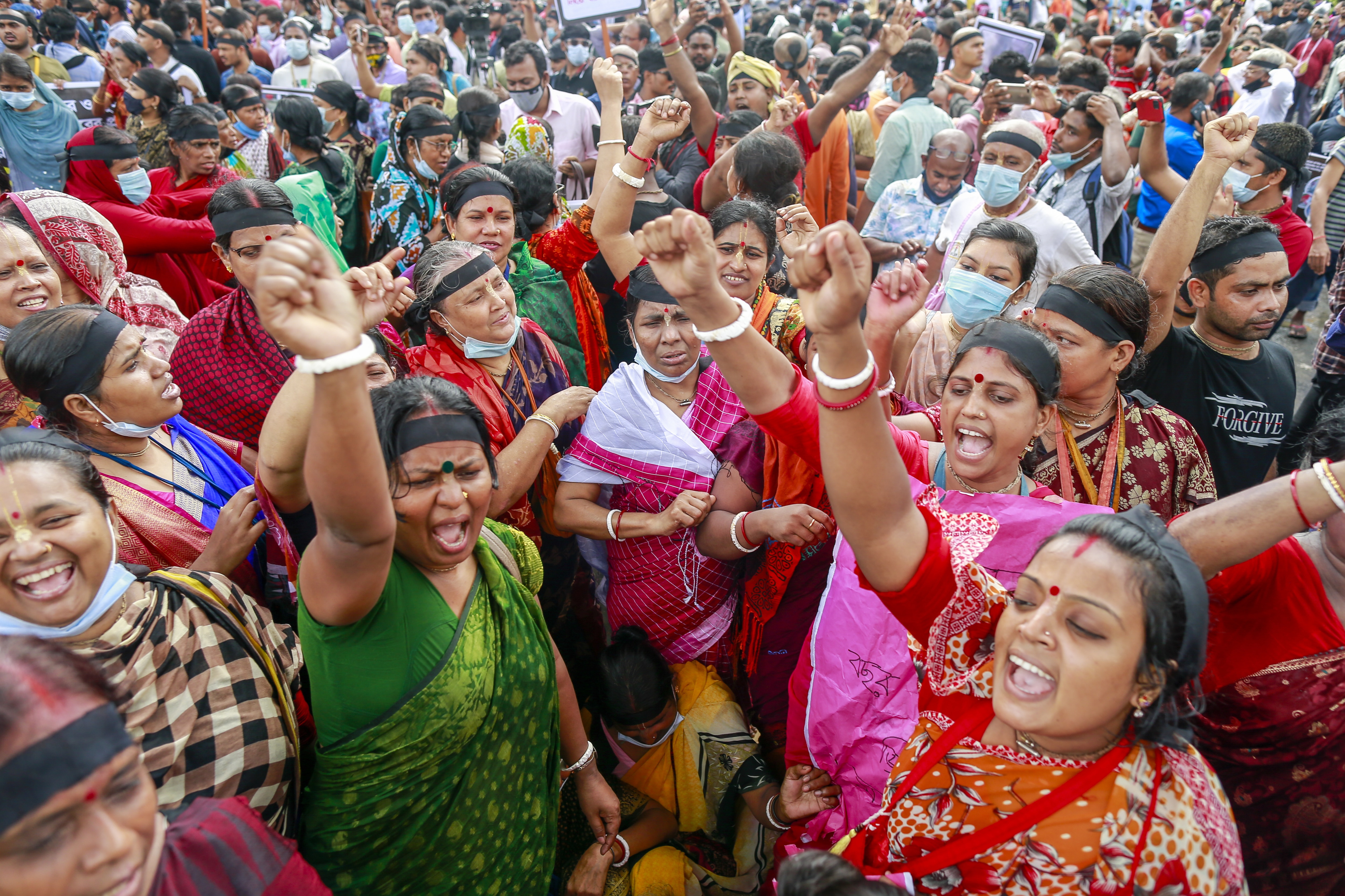 Several hundred Dhaka University students  hold a demonstration at Shahbagh to protest  attacks on Hindu temples in Bangladesh, October 18, 2021. 