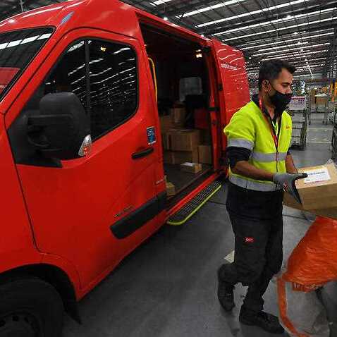 澳洲郵政(Australia Post)已在雪梨東南部設立一個全新的包裹處理中心，希望能夠滿足客人在網上購買物品的創紀錄而出現的速遞需求。