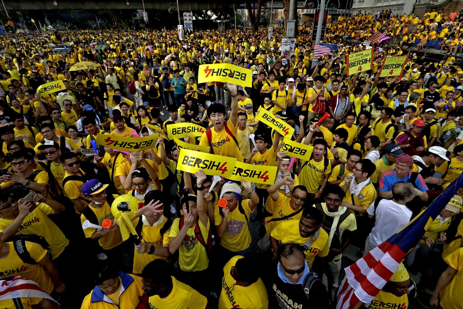 Malaysians took to the streets in 2015 after allegation Mr Najib siphoned millions from 1MDB. 