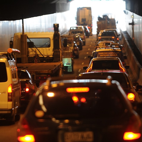 Traffic congestion on the M5 motorway westbound, Sydney, Tuesday, May 22, 2012. (AAP Image/Dean Lewins) NO ARCHIVING
