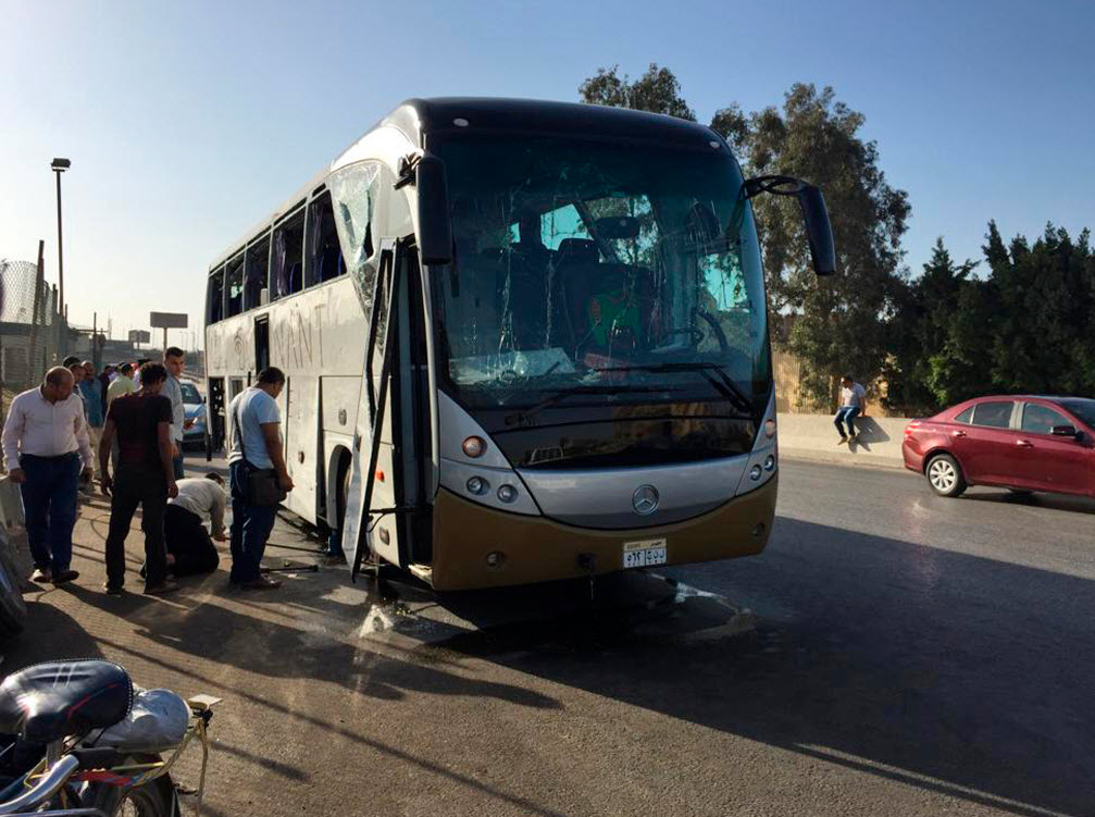 Bomb Blast Hits Tourist Bus Near Egypt Pyramids, 17 Injured | SBS News