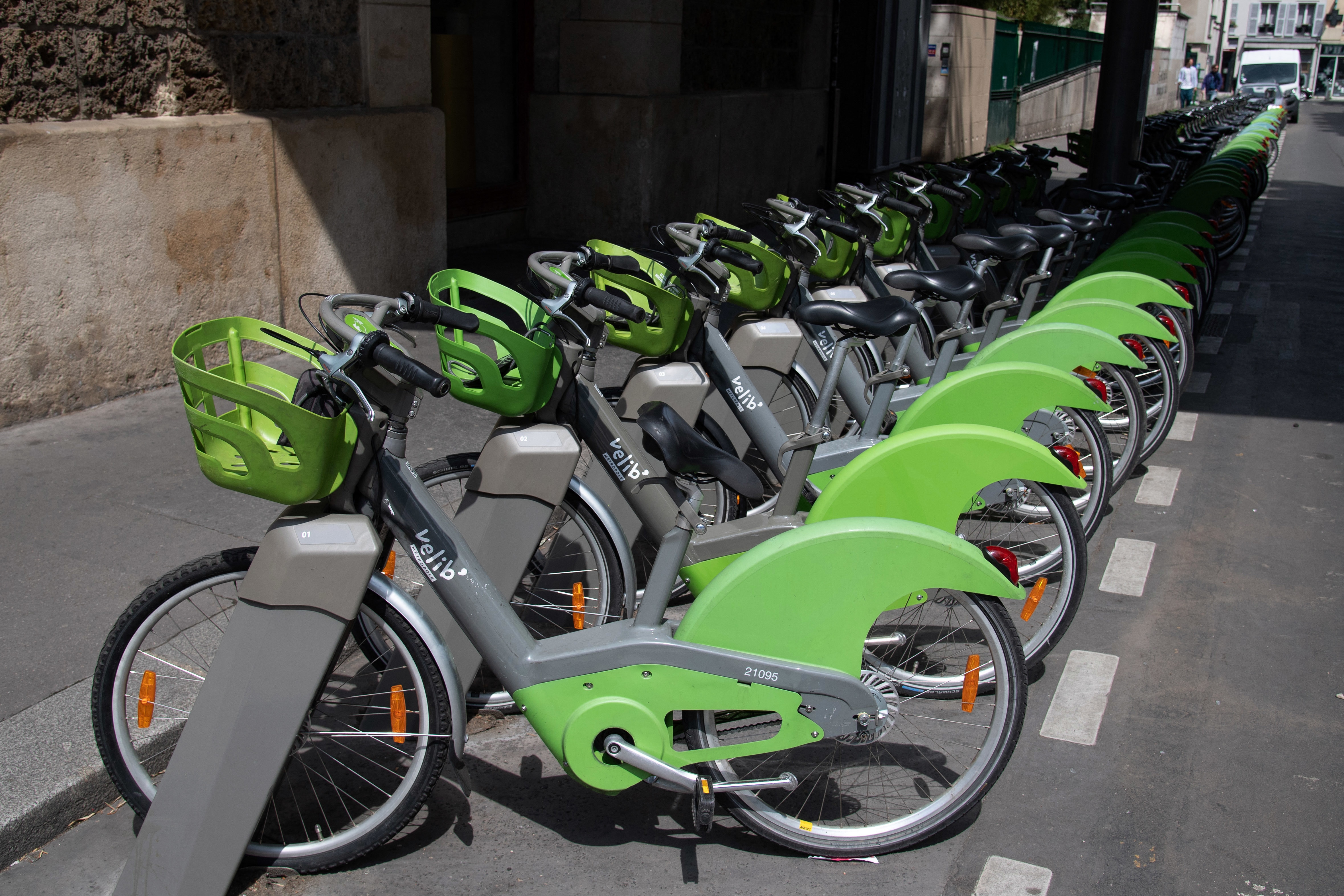 Coronavirus fuels surge in the use of bikes in Paris.